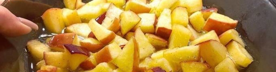 Pommes caramélisées dans une poêle