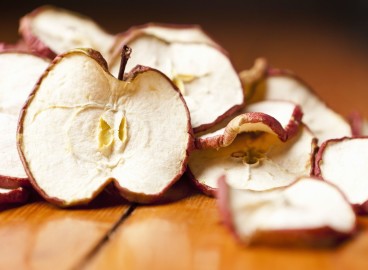 Quelle est la teneur en calories des pommes séchées et sont-elles adaptées à un régime ?