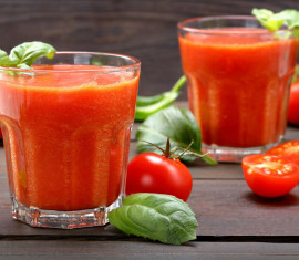 Jus de tomate et de pomme pour l'hiver