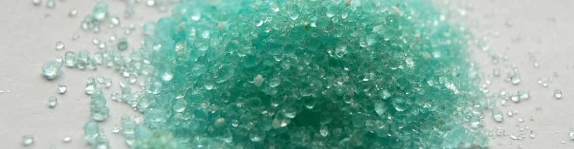 Traiter son jardin avec du sulfate de fer en automne : comment traiter les arbres efficacement