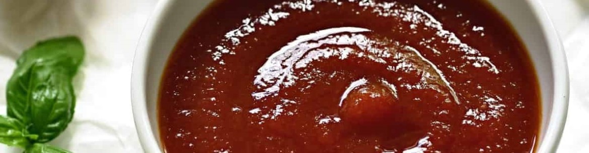 Ketchup aux pommes et aux tomates