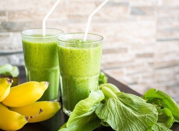 Smoothie pomme, banane et épinards