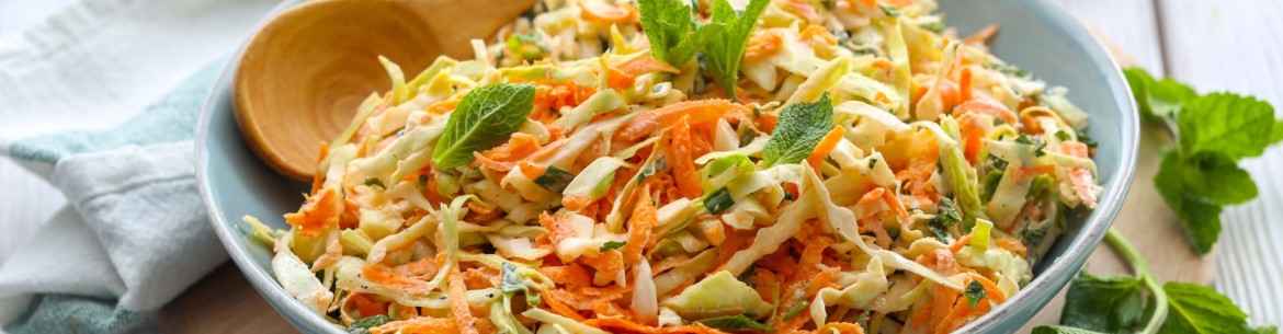 Salade de chou et de pommes