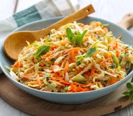 Salade de chou et de pommes