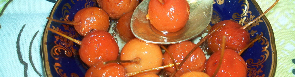 Confiture faite à partir de pommes paradis avec leurs tiges entières