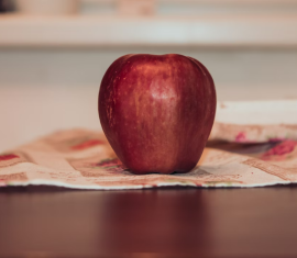 Peut-on manger des pommes le soir ? Conseils pour une collation nocturne