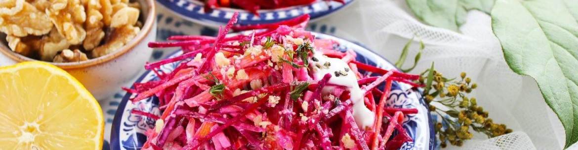 Salade de betteraves et de pommes - fraîche et saine