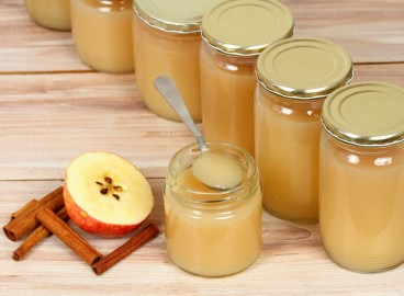 De la compote de pommes maison pour l'hiver - simple et délicieuse !