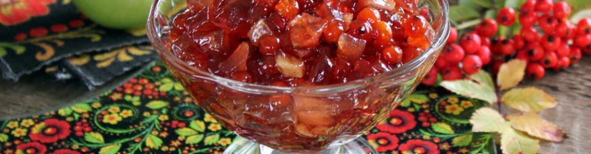 confiture de pommes et de sorbier rouge