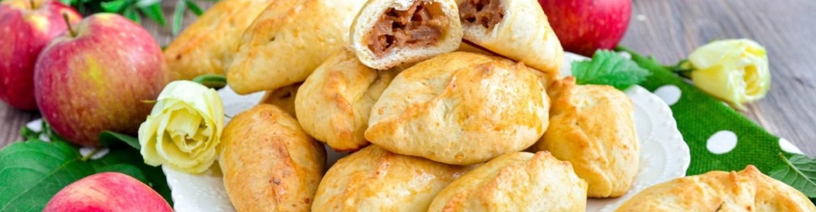 Tartes au fromage blanc et aux pommes au four