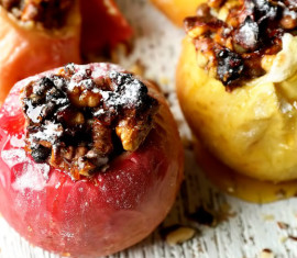 Pommes cuites au four avec des noix