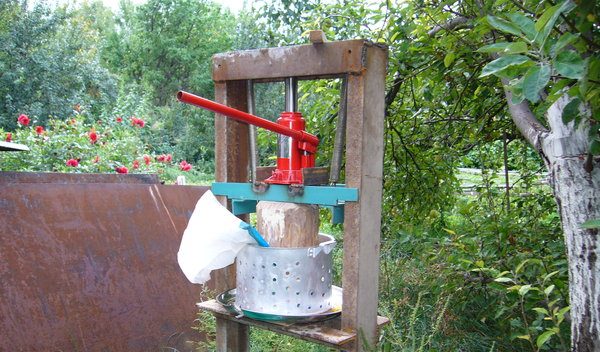 Fabriquer un pressoir à pommes à partir d'un cric : 2 idées
