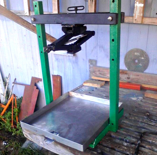 Fabriquer un pressoir à pommes à partir d'un cric : 2 idées